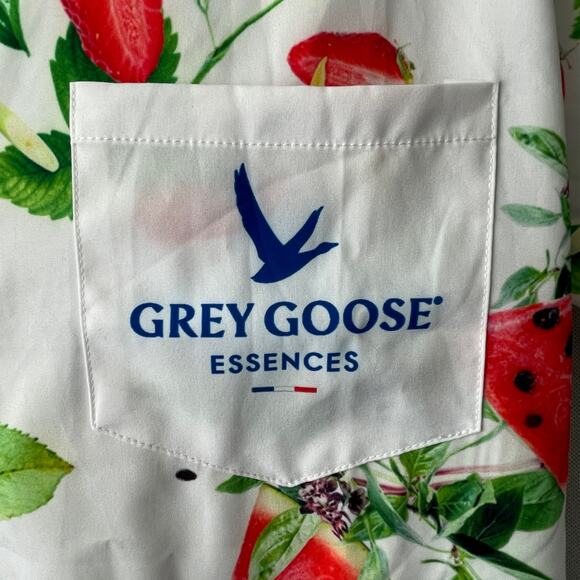 GREY GOOSE Vodka Essences Tropical Print Promotional Shirt Size Small NWOT - Picture 2 of 6